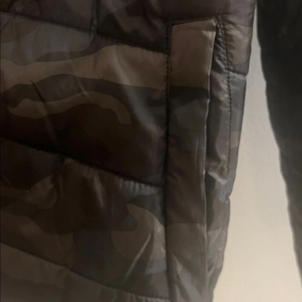 URBAN REPUBLIC Black Camo Puffer Jacket